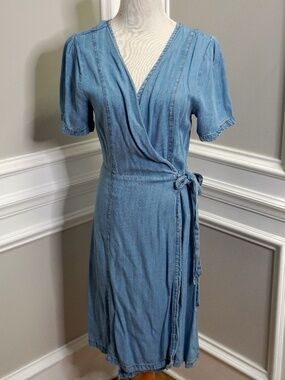 Soft denim shirred-sleeve wrap dress, with open back, Size M